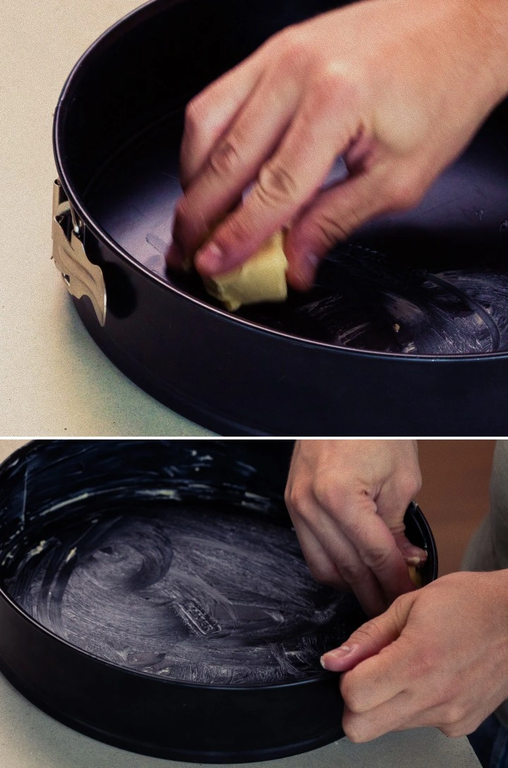 Untar uma forma de bolo com manteiga, primeiro passo para assar um cannabis space cake caseiro